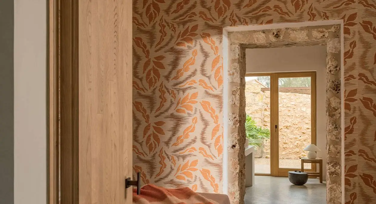 McKay Wallpaper Hanging